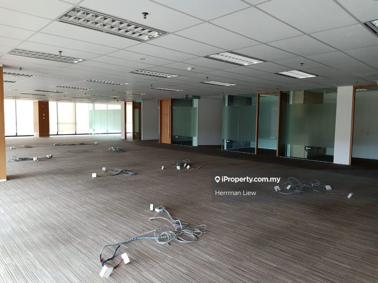 Plaza Shell, Pusat Bandar Kota Kinabalu,, Kota Kinabalu Intermediate