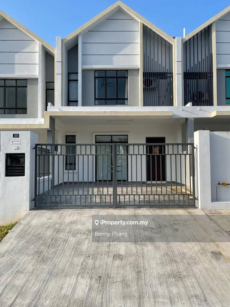 Bestari Perdana Pasir Gudang 2 sty Terrace Link House 4 Bedrooms For 