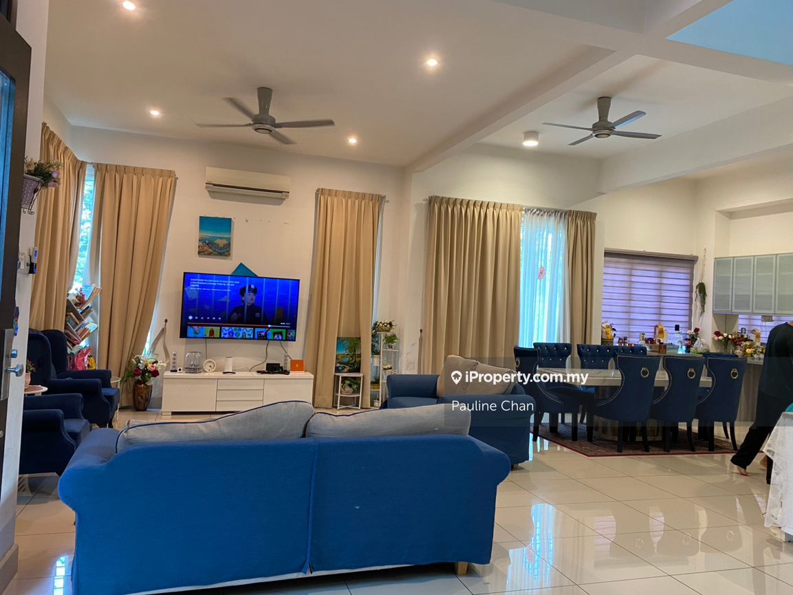 seri kembangan, Seri Kembangan Semidetached House 4+1 bedrooms for