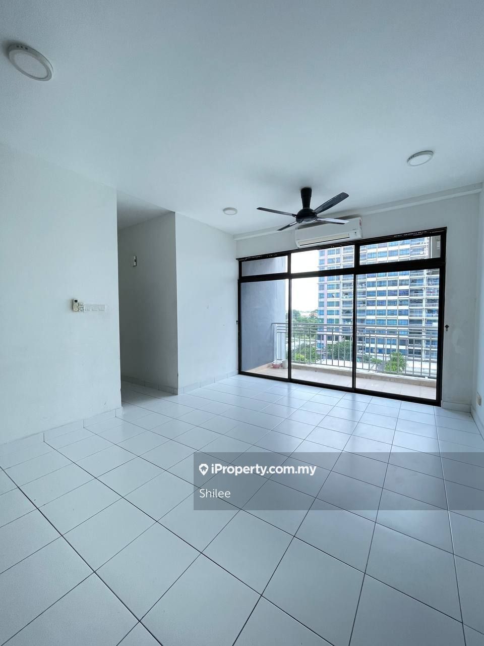 Seri Austin Residence (Pangsapuri Seri Austin) Apartment 3 bedrooms for