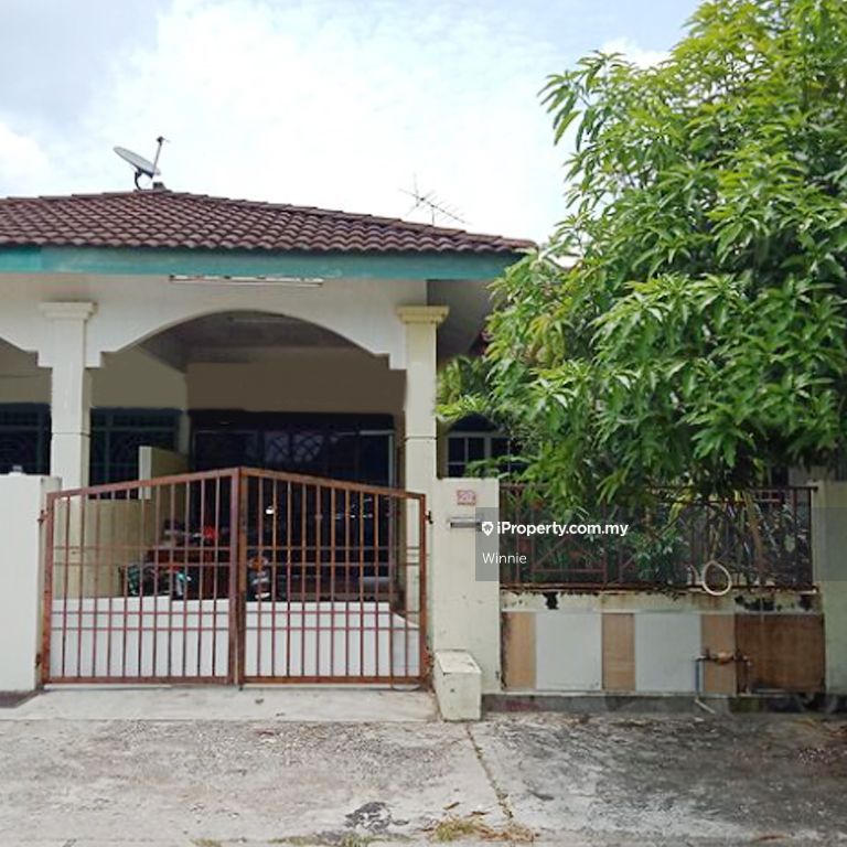 rumah lelong teluk intan