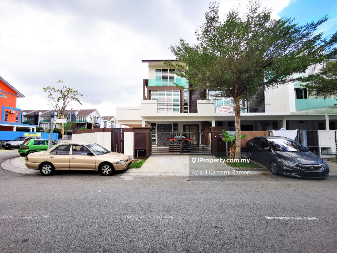 Bangi Avenue 3, Kajang Corner lot 3sty Terrace/Link House 7+1 bedrooms