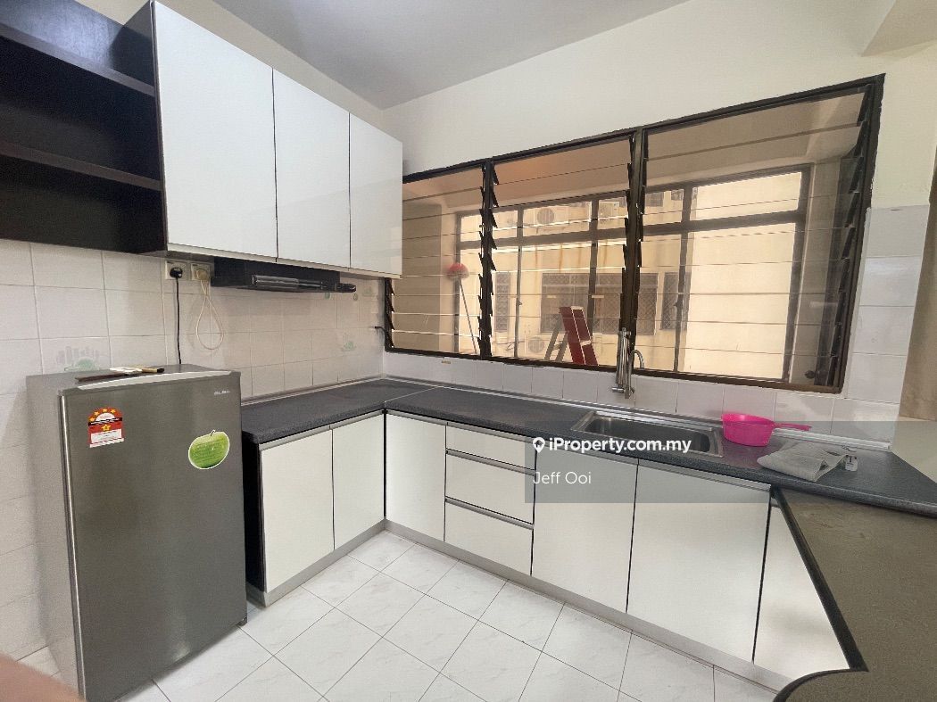 Edgecumbe House Intermediate Condominium 3 bedrooms for sale in Penang iProperty