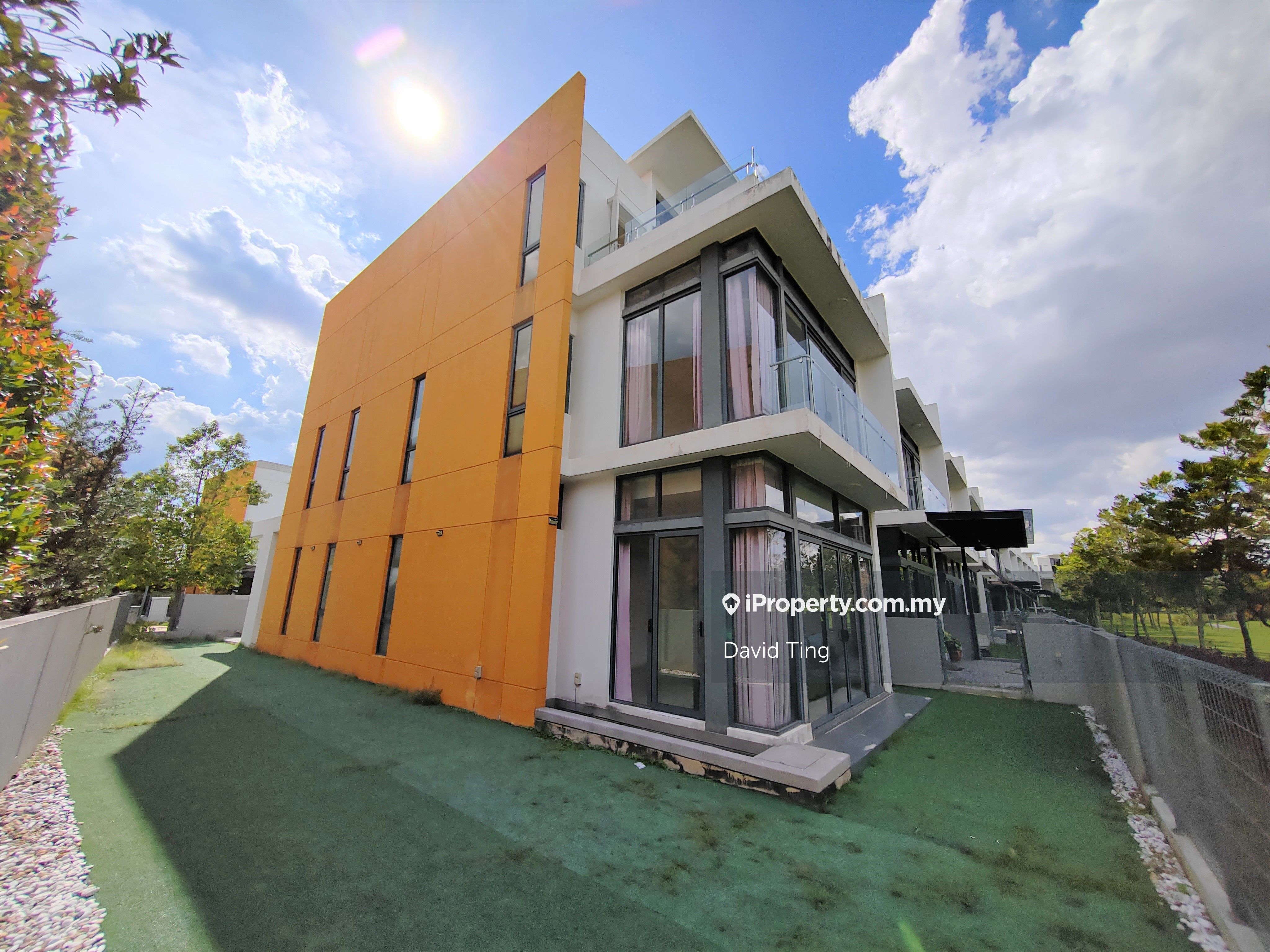 Reed 3-Storey Terrace Link House @ Lakefields Sg Besi