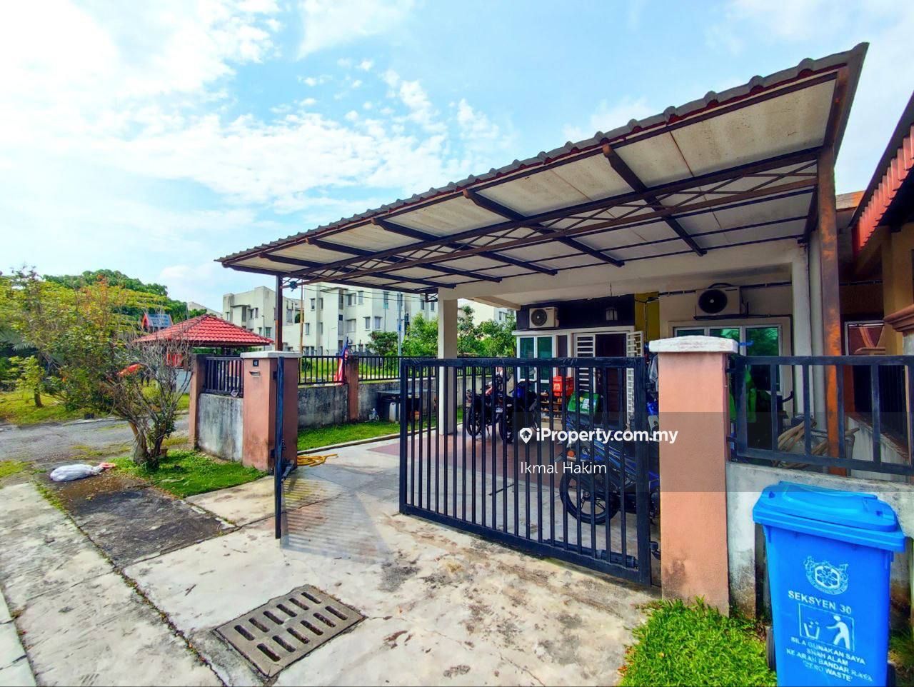 Seksyen 30 Jalan Kebun Shah Alam, Shah Alam End lot 1sty Terrace/Link