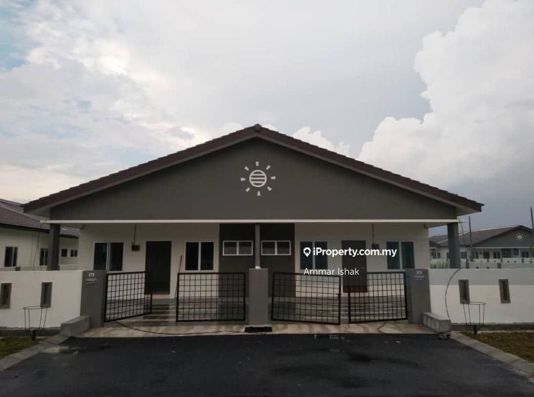 Cluster Semi D, Sitiawan