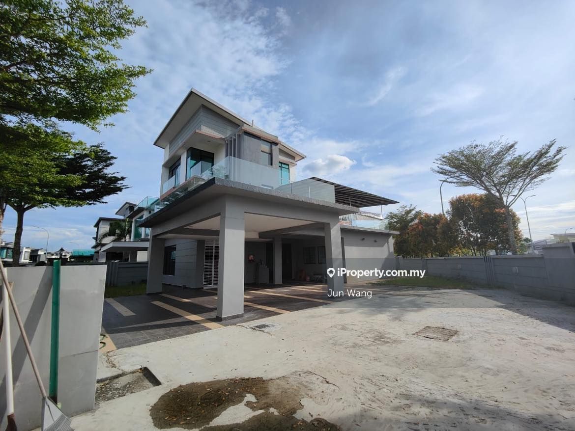 Desa Tebrau, Tebrau