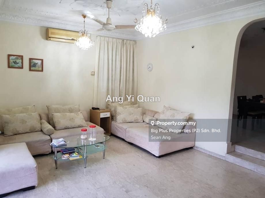 Taman Kepong Bungalow, Kepong