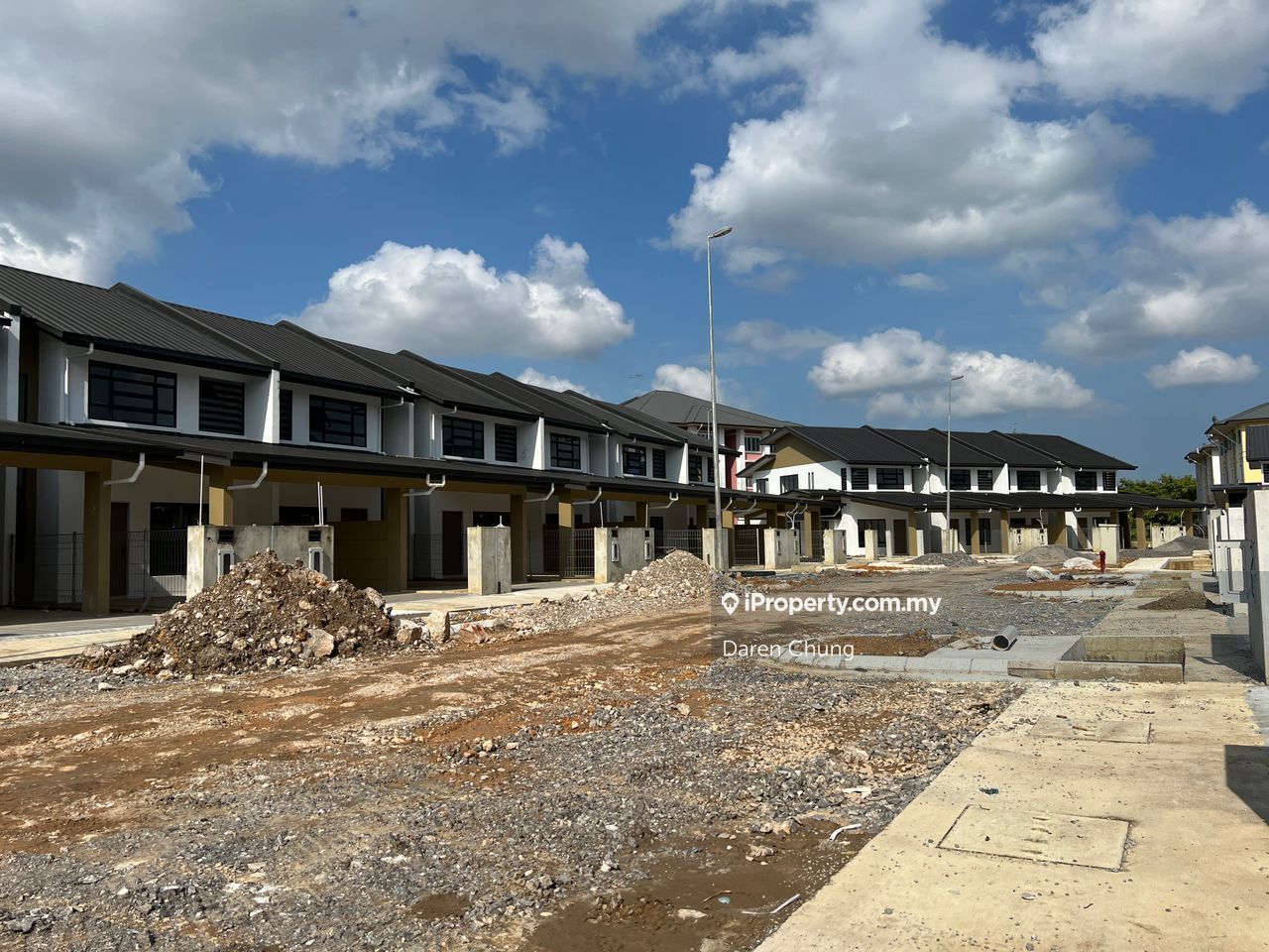 boxhill-76-double-storey-house-for-sale-kuching-2-sty-terrace-link