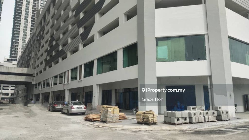 Razak City Shop (Ground floor), Sungai Besi Intermediate Shop for rent