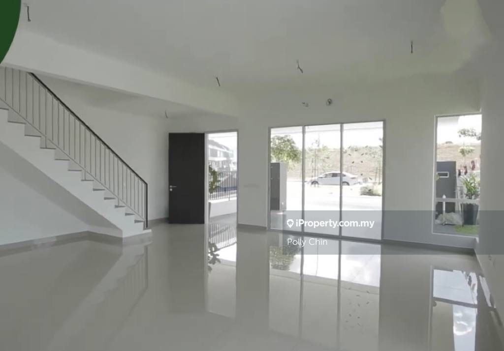 Bandar ainsdale , Seremban 2sty Terrace/Link House 4 bedrooms for rent