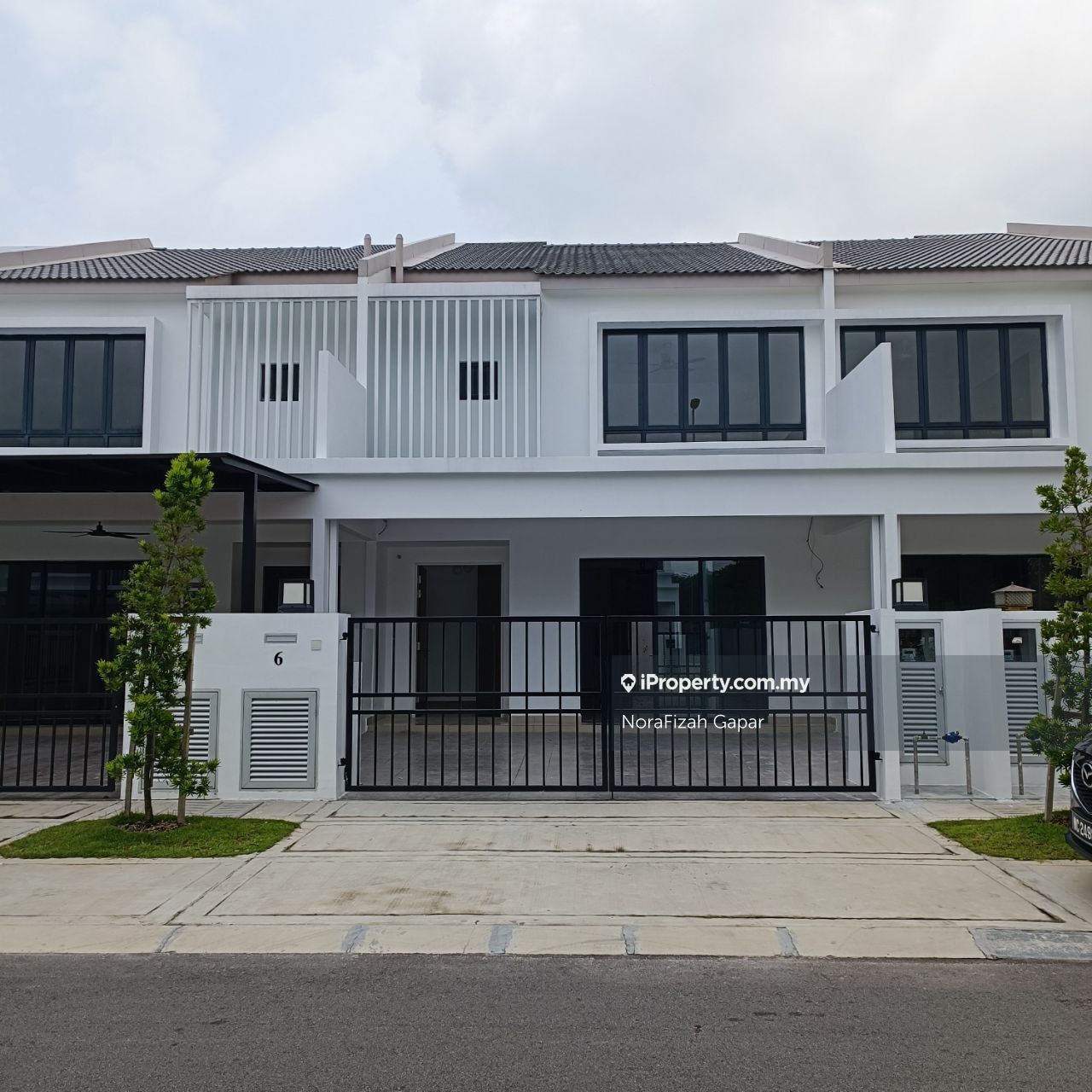 Cyberjaya 2sty Terrace/Link House 4 bedrooms for rent