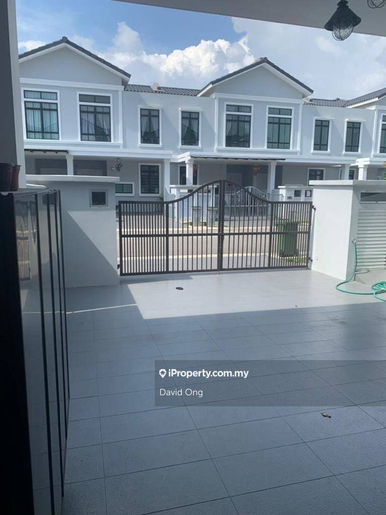 Johor Bahru 2sty Terrace/Link House 4 bedrooms for rent