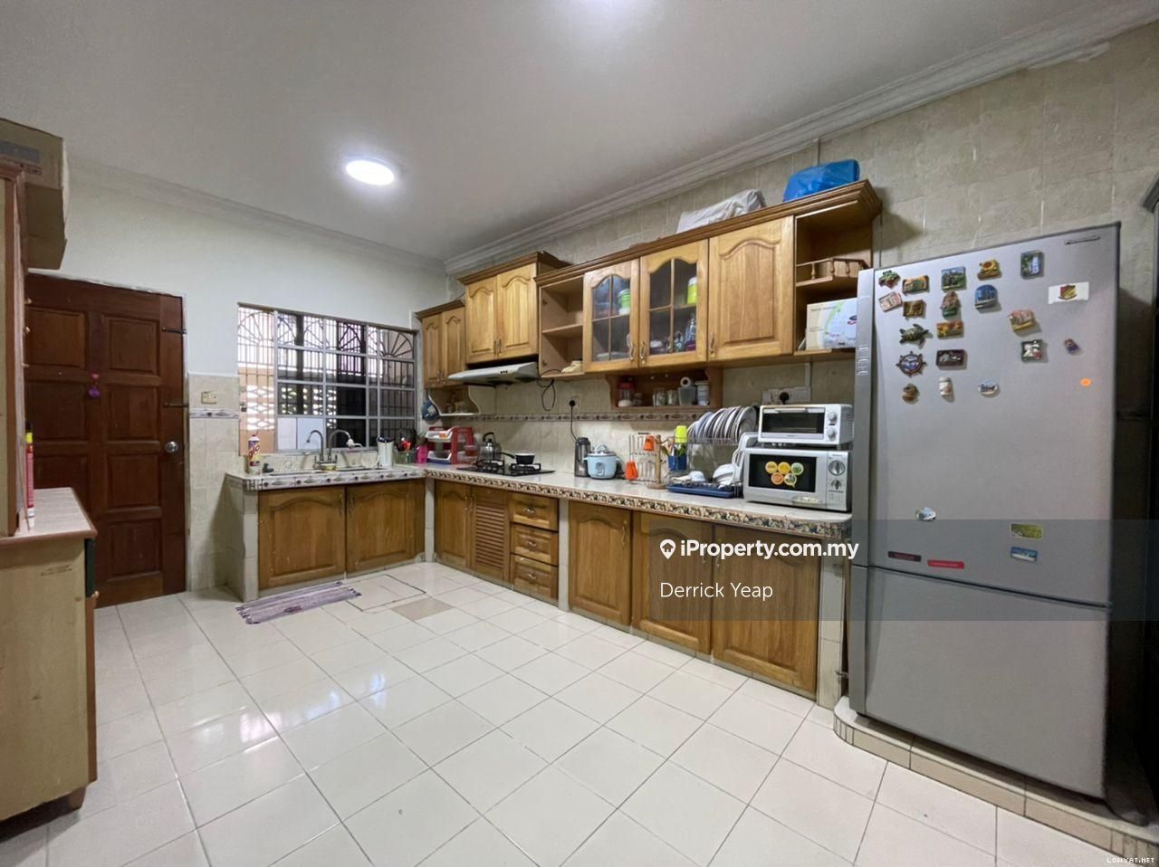 Taman Berkeley, Klang 2sty Terrace/Link House 4 bedrooms for sale