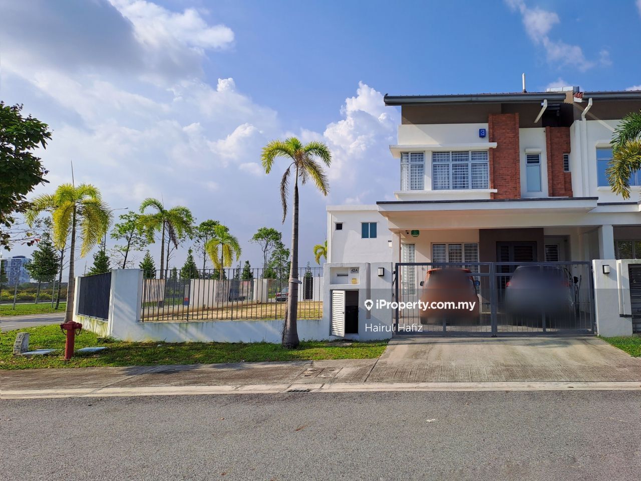 Livia Bandar Rimbayu, Jenjarom Corner lot 2-sty Terrace/Link House 3+1 ...