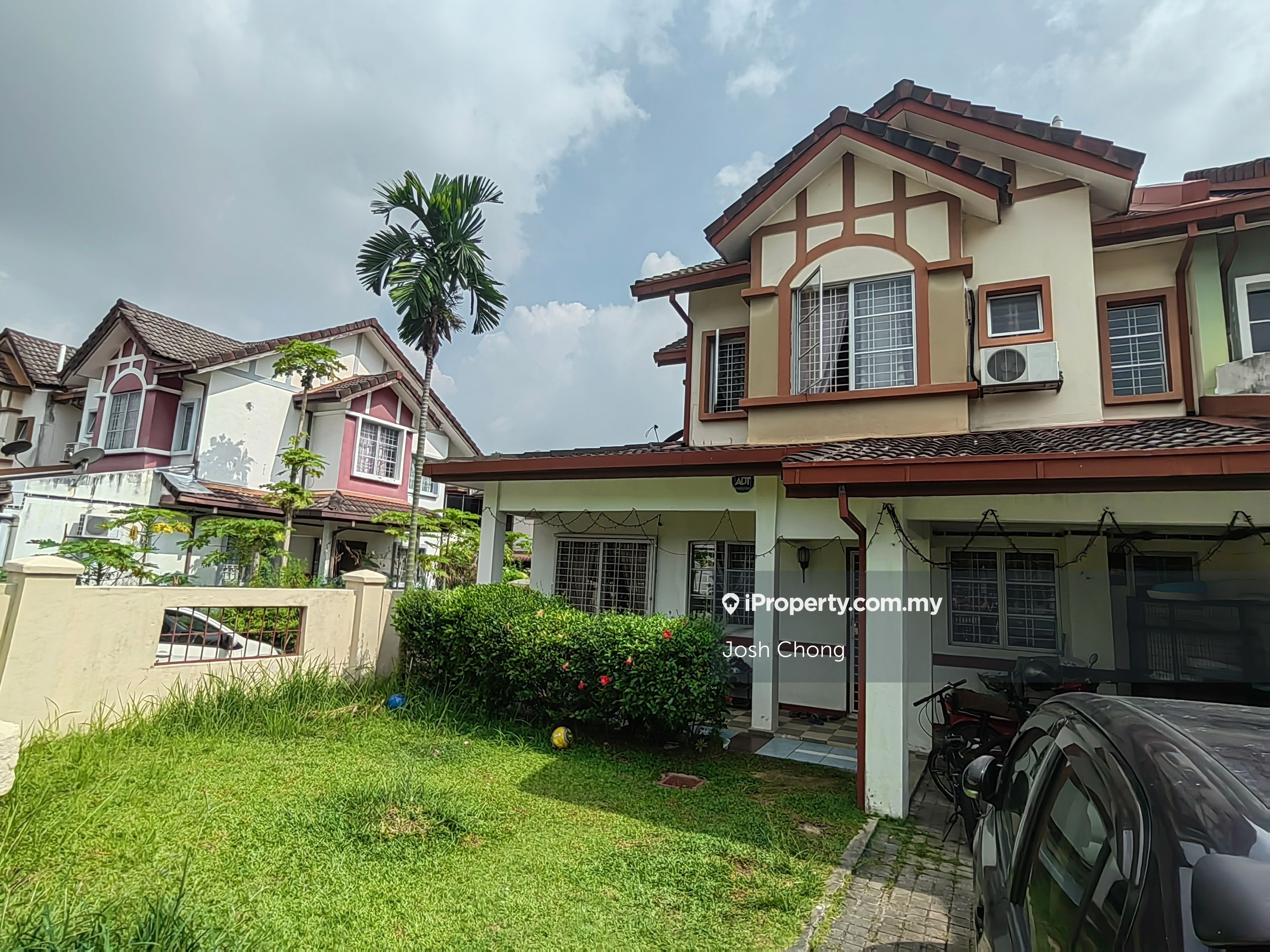 Putra Bahagia, Section 8, Putra Heights End lot 2sty Terrace/Link House 4 bedrooms for sale
