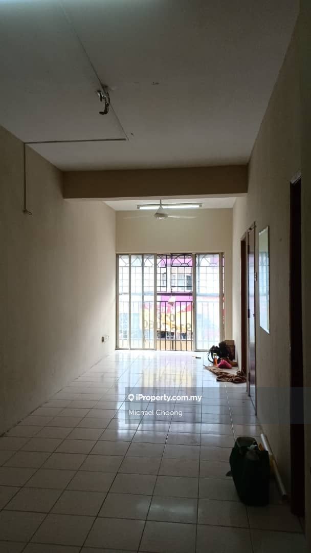 Vista, Damansara Damai