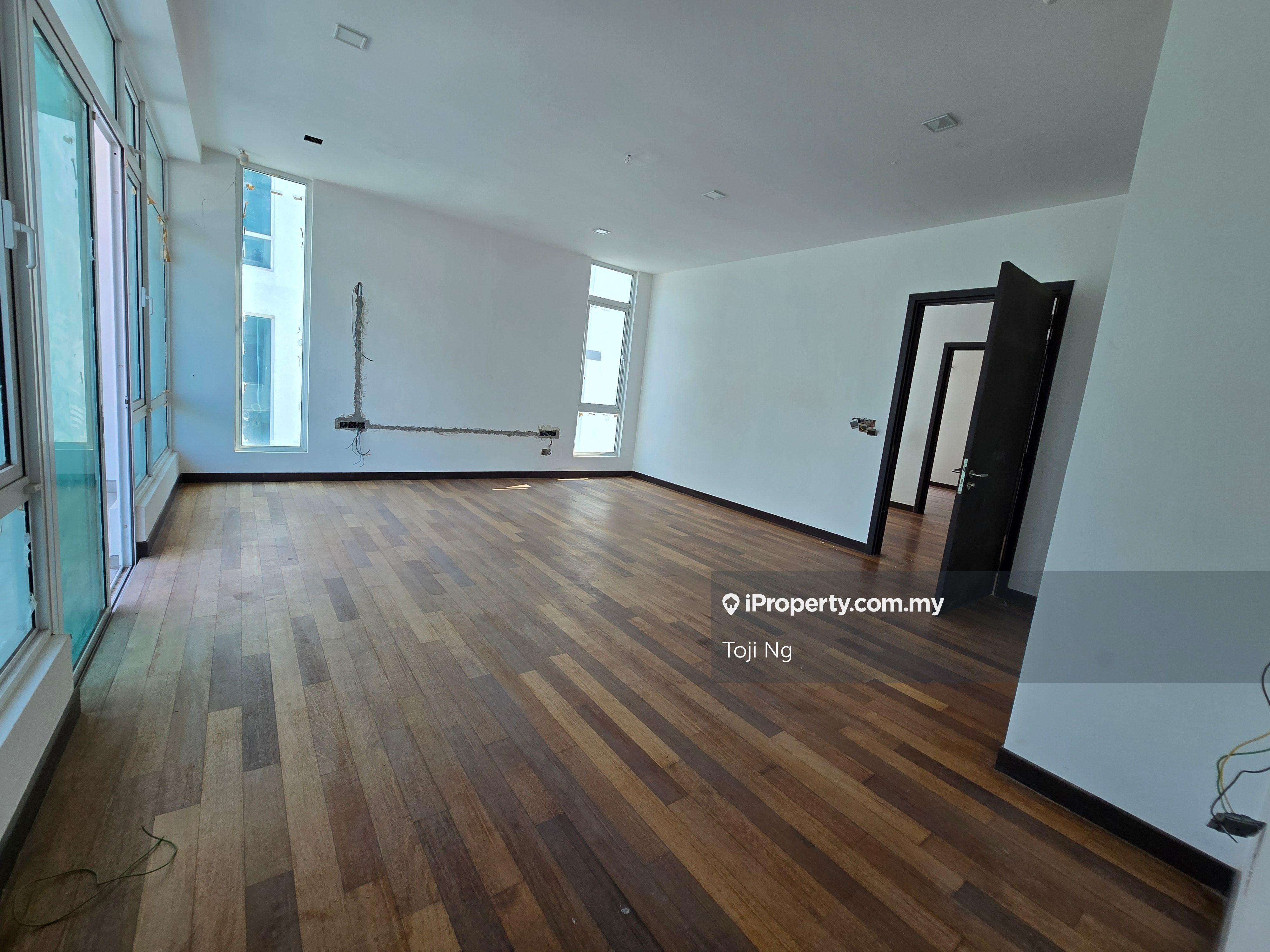 Semi-Detached House in Bandar Kinrara — photo 3 of 10