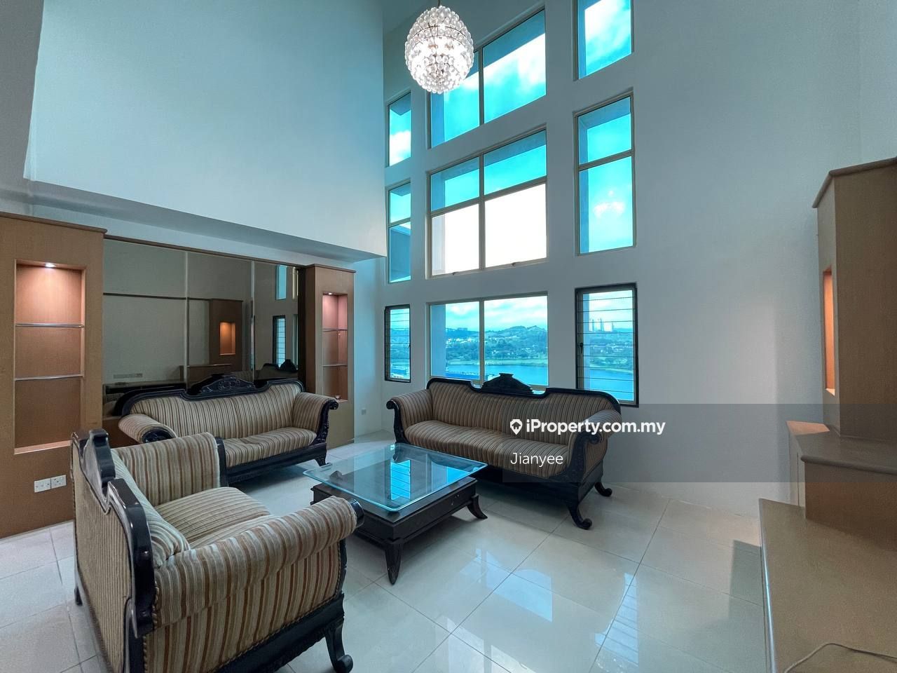 East Lake Residence Penthouse Condominium 4+1 bedrooms for rent in Seri