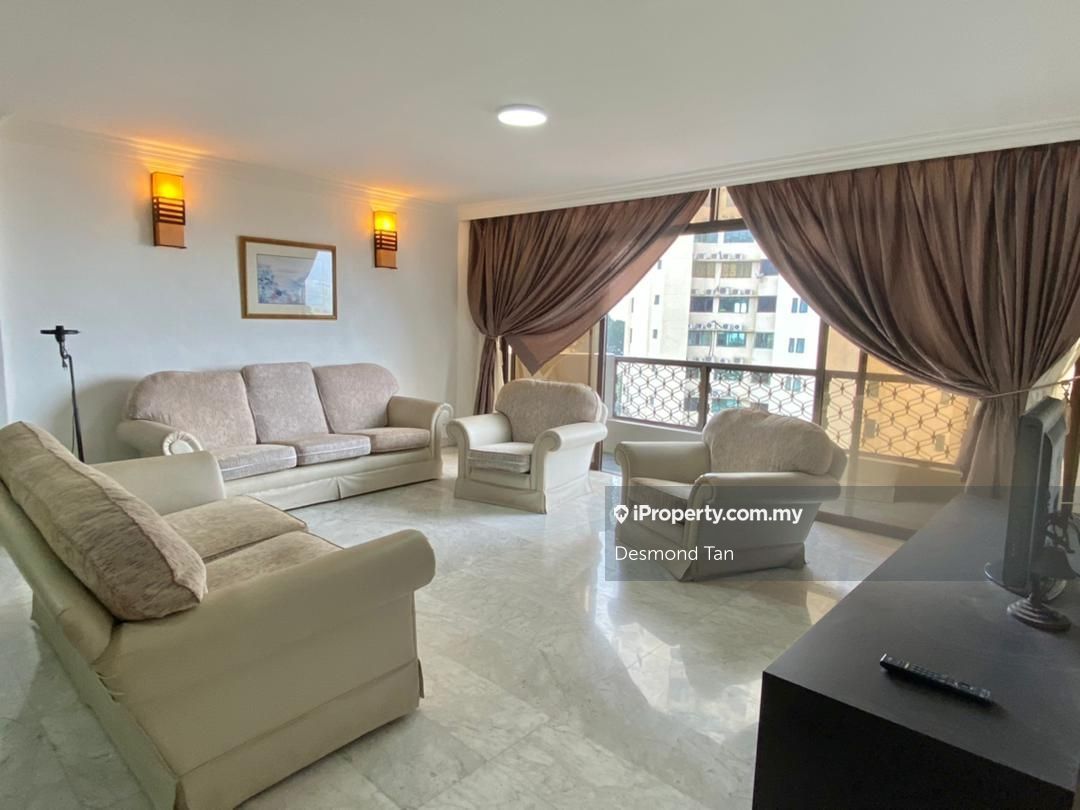Precious Court, Gurney