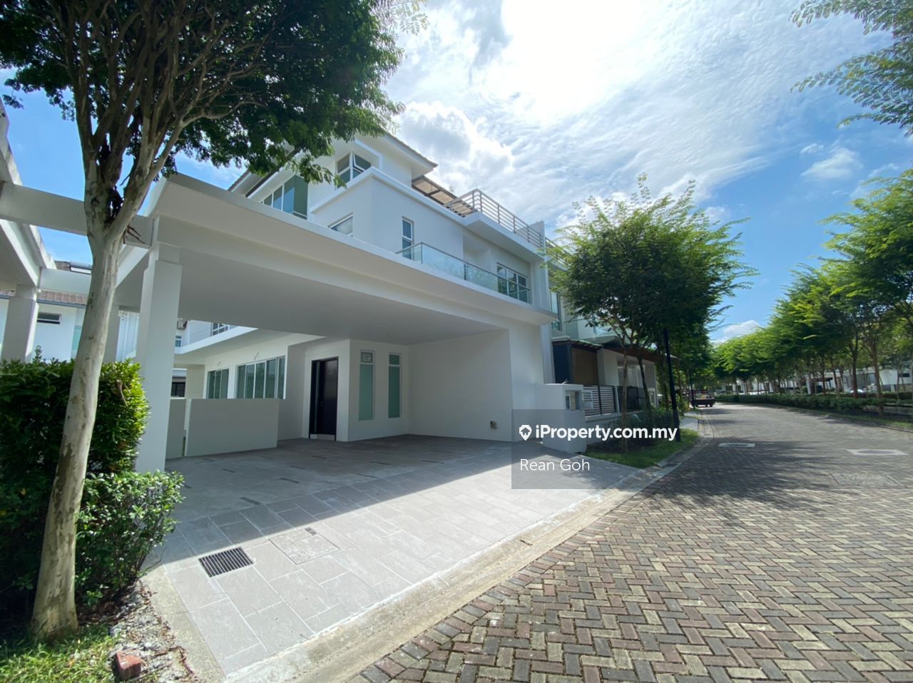 Isola Villa Senibong Cove, Johor Bahru Intermediate Semidetached