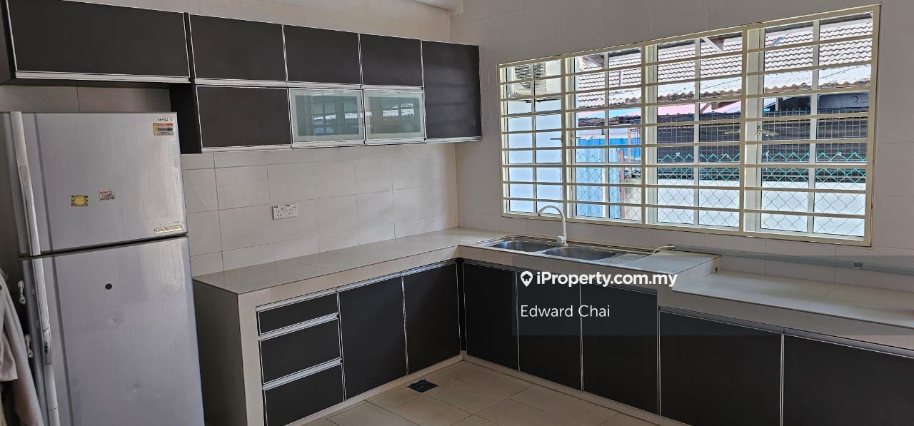 Seksyen 8 Section 8, Petaling Jaya Intermediate 1sty Terrace/Link