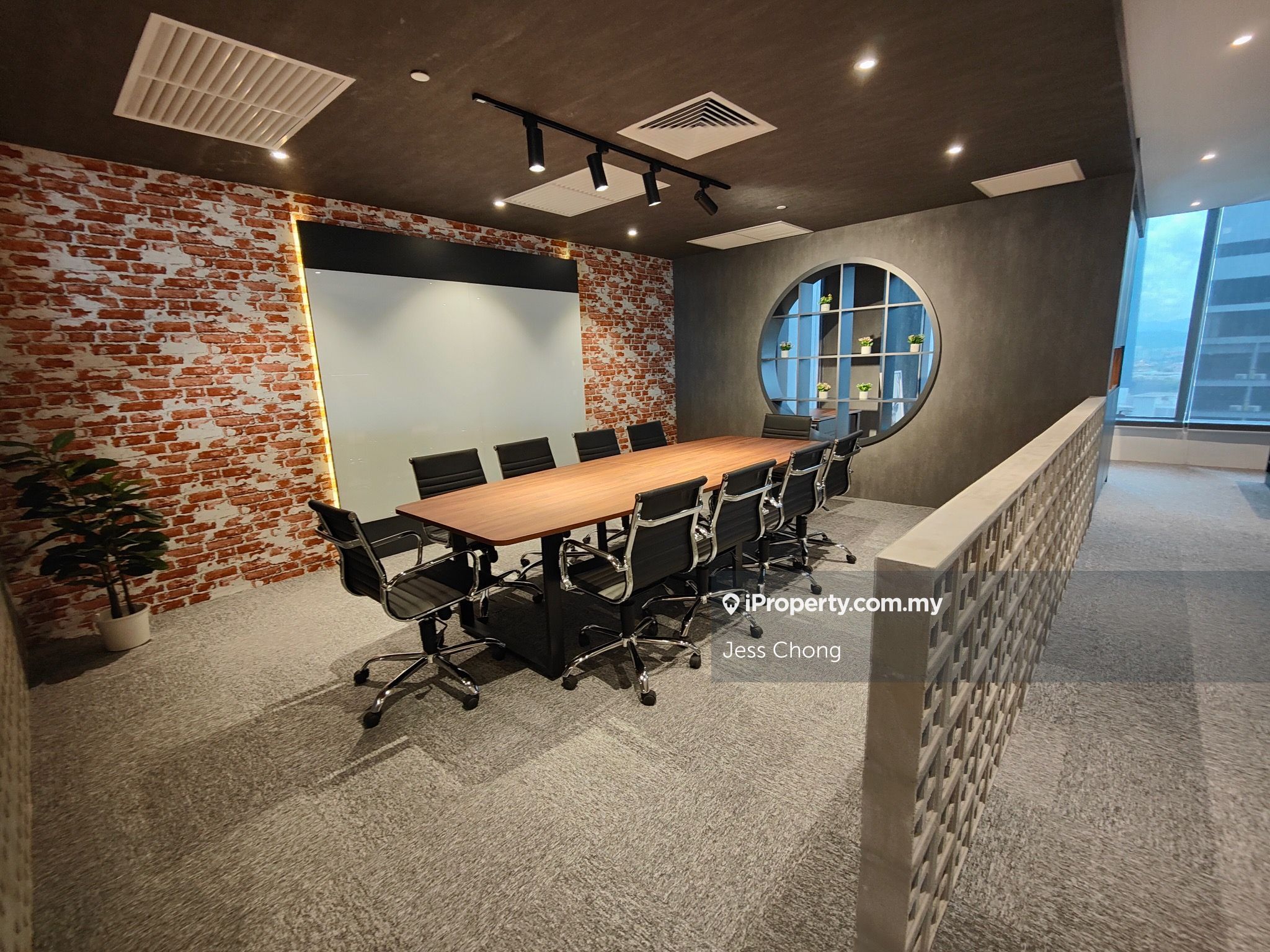 KLCC, KLCC Corner lot Office for sale