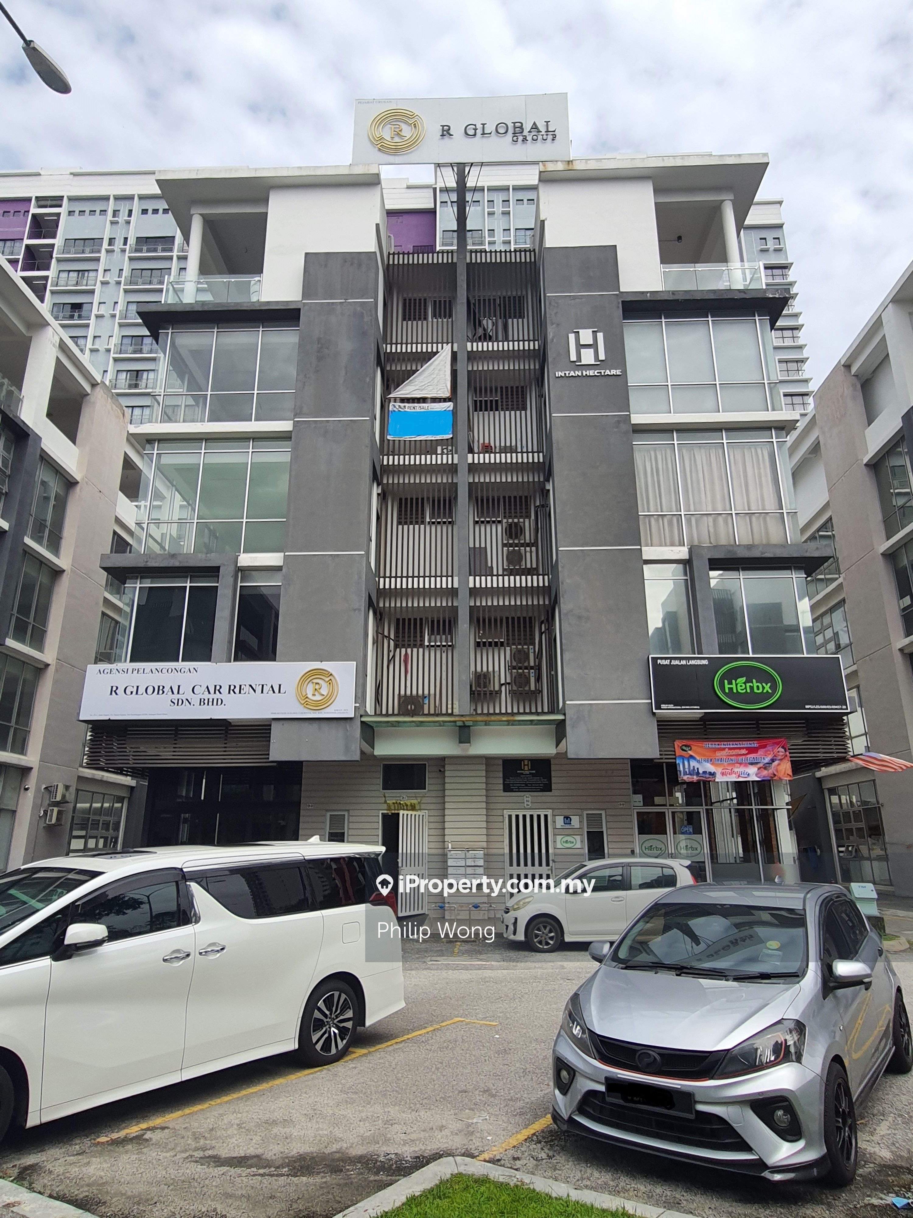 Equine Park Commercial Center, Taman Equine, Seri Kembangan