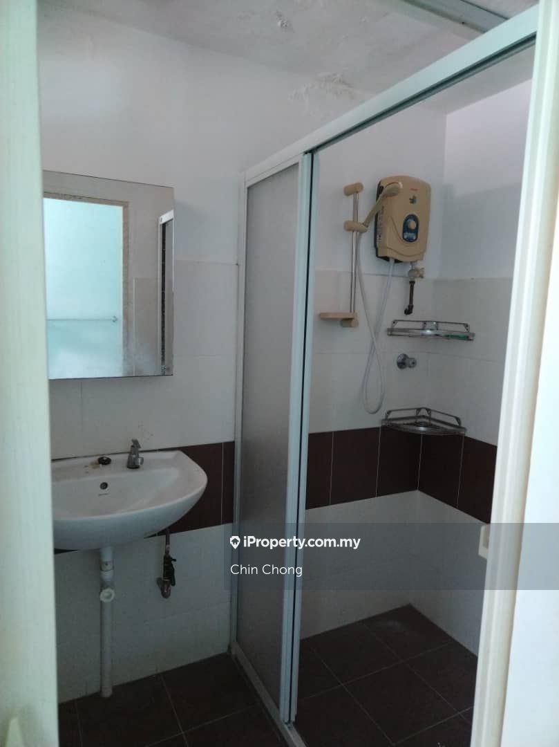 Tanjung Bungah 1sty Terrace/Link House 3 bedrooms for rent iProperty