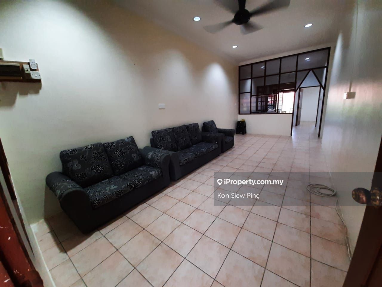 Taman Emas, Padawan, Kuching 1sty Terrace/Link House 3 bedrooms for rent
