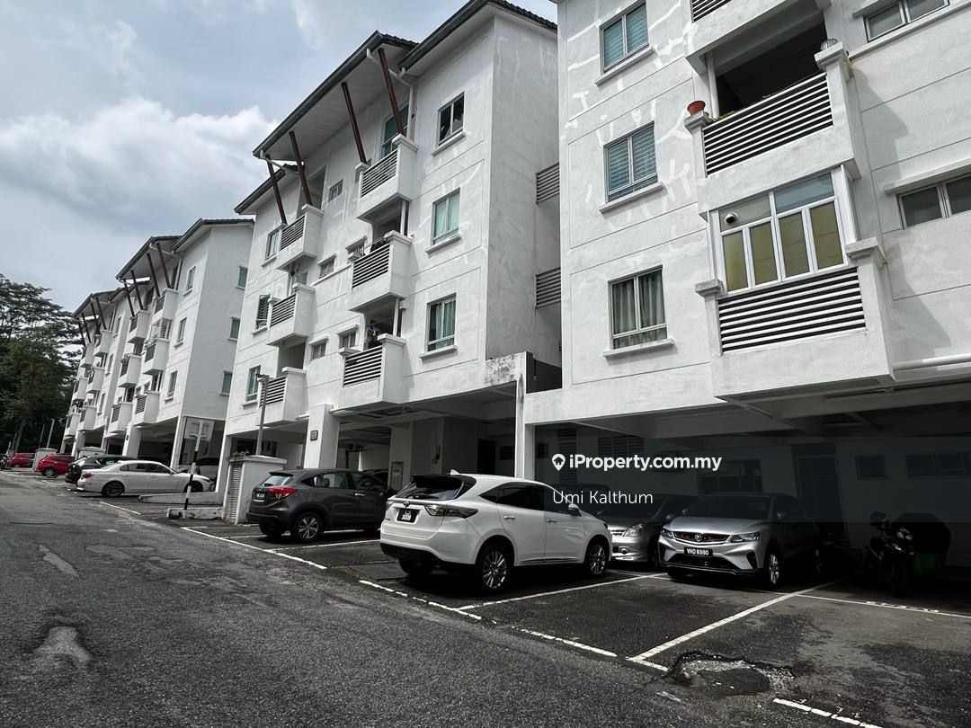 TOWNHOUSE BAYAN VILLA TAMAN BUKIT SERDANG, Seri Kembangan for sale