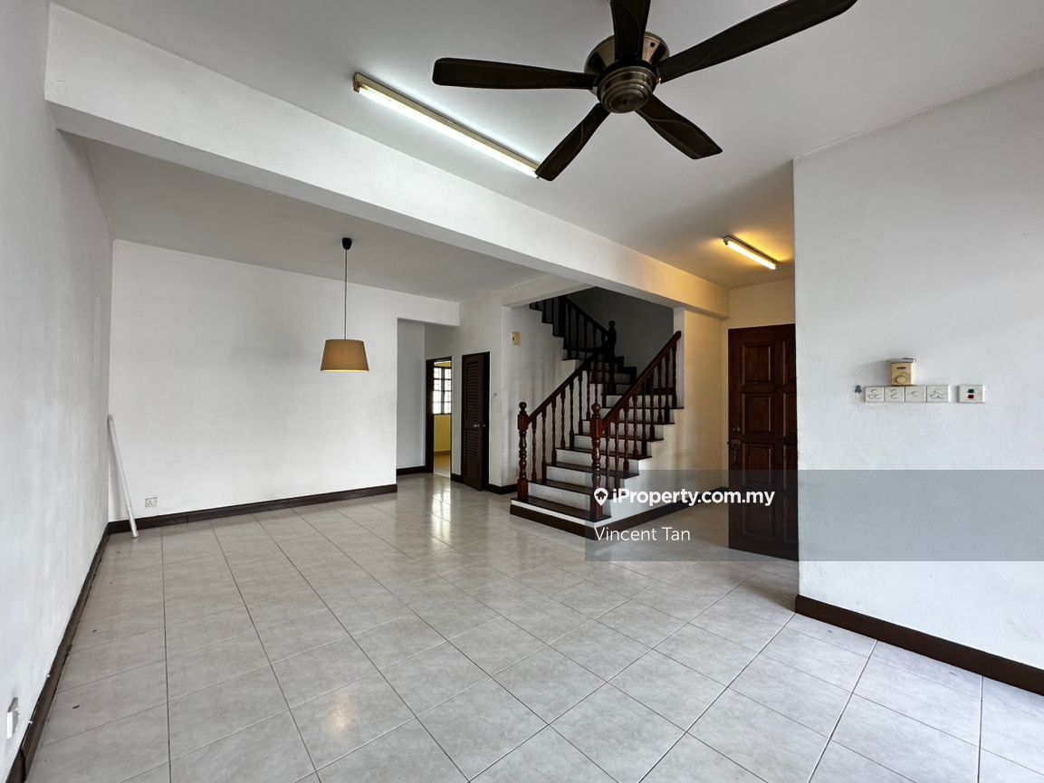 Bandar Sri Damansara Intermediate 2sty Terrace/Link House 4 bedrooms