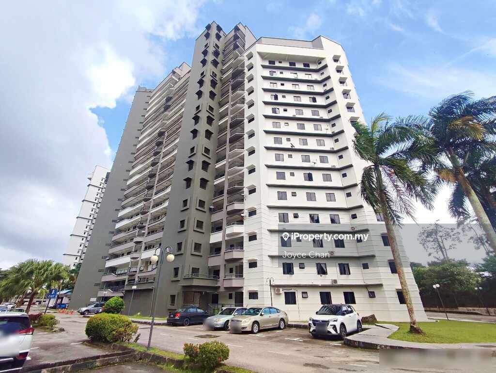 Freehold Seri Mutiara Condominium - 4 min to Lotus's Seri Alam