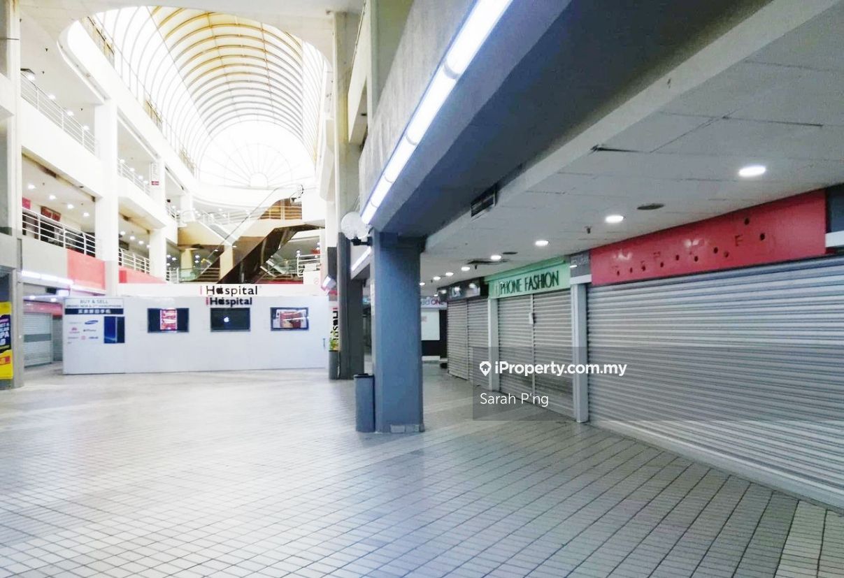 Holiday Plaza, Taman Century, Johor Bahru Intermediate Retail Space for rent