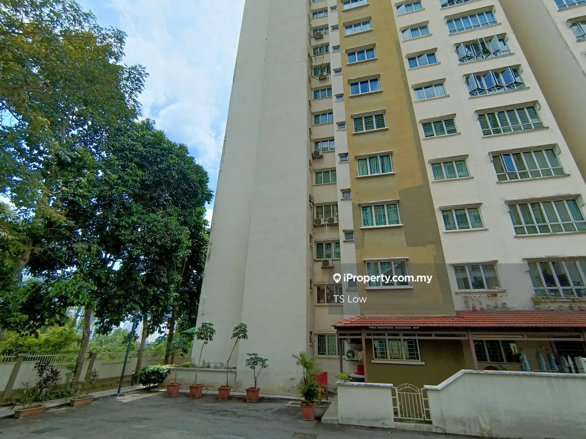 Green Avenue Condominium Intermediate Condominium 4 bedrooms for sale