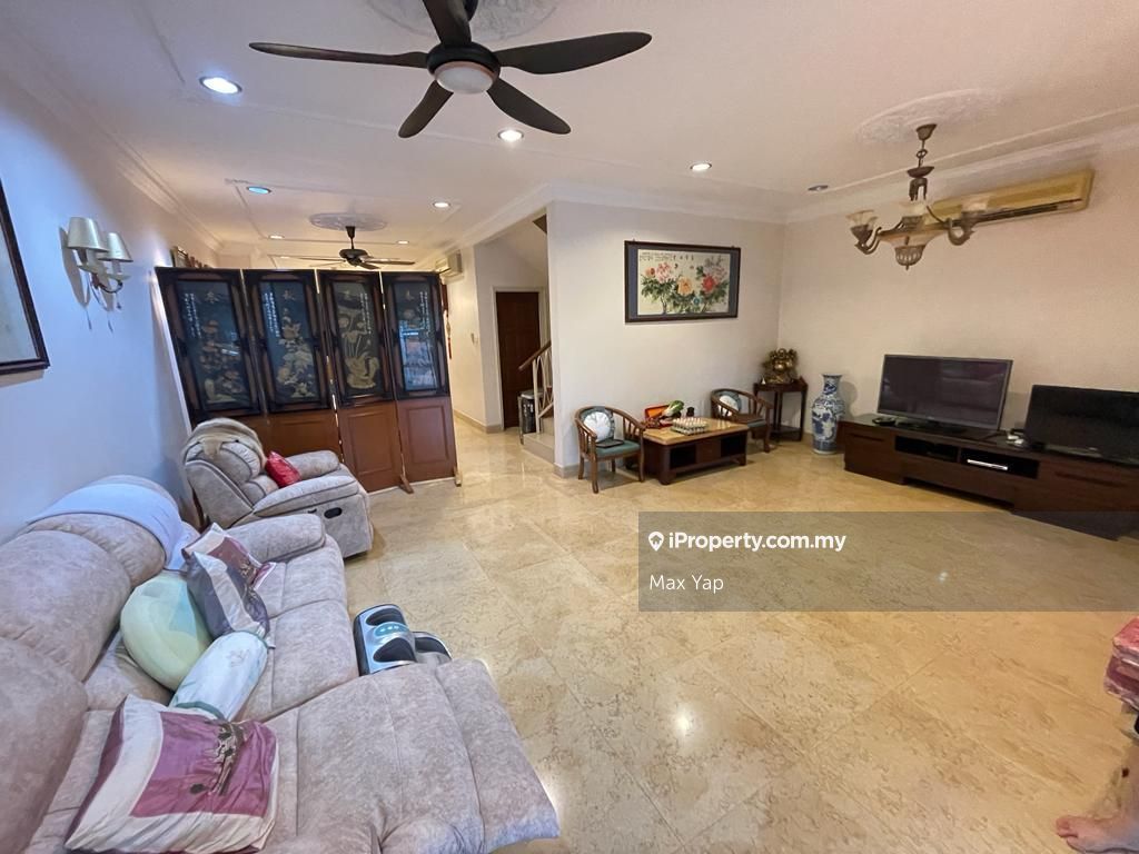 Taman Tasik Indah, Jalan Ipoh Intermediate 3sty Terrace/Link House 7+1 bedrooms for sale