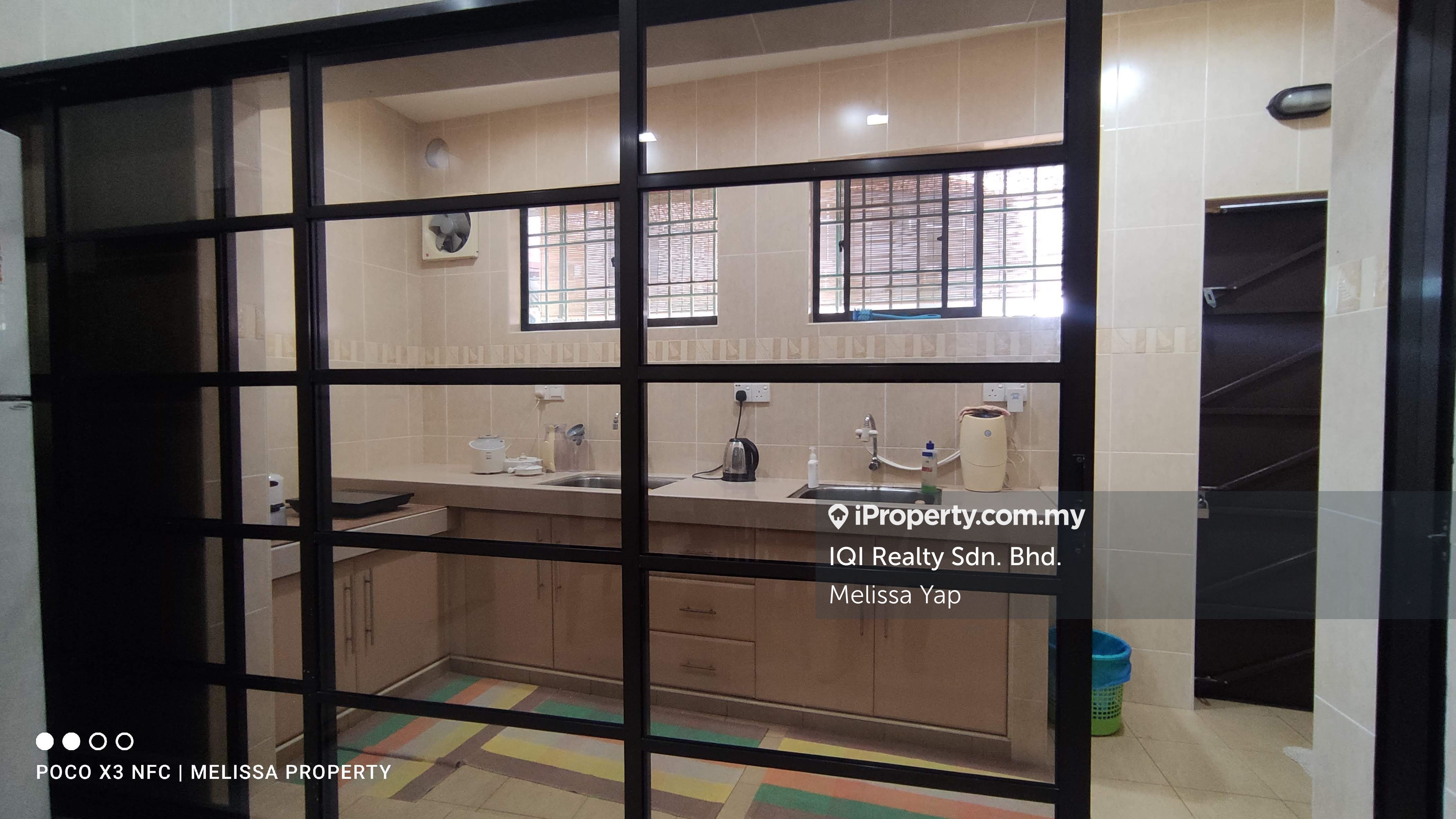 Bukit Ubi Kuantan Renovated House, Kuantan 2sty Terrace/Link House 4+1