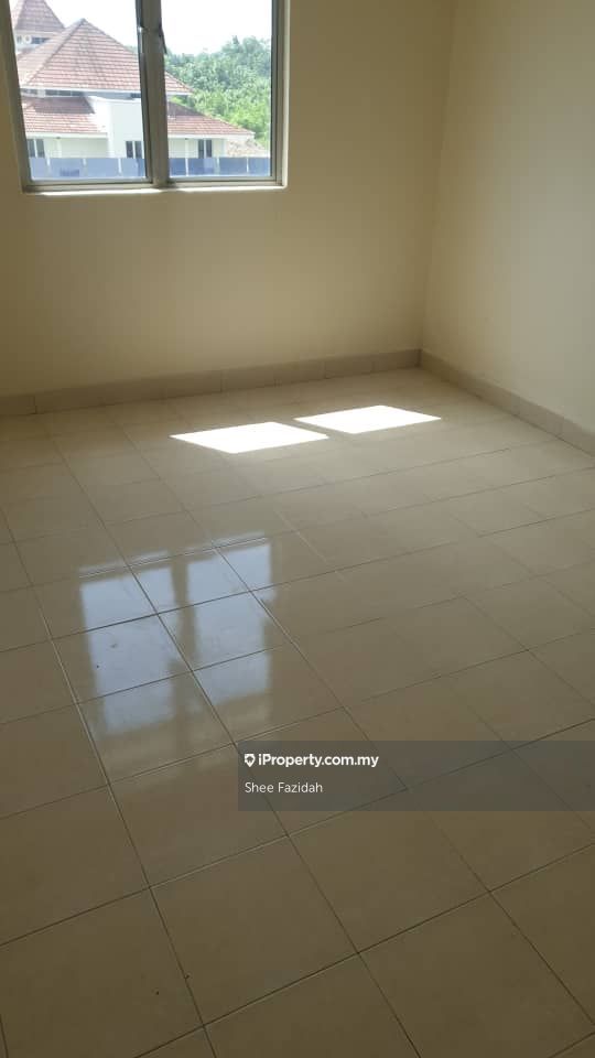 Seri Molek Perdana Intermediate Apartment 2+1 bedrooms for sale in