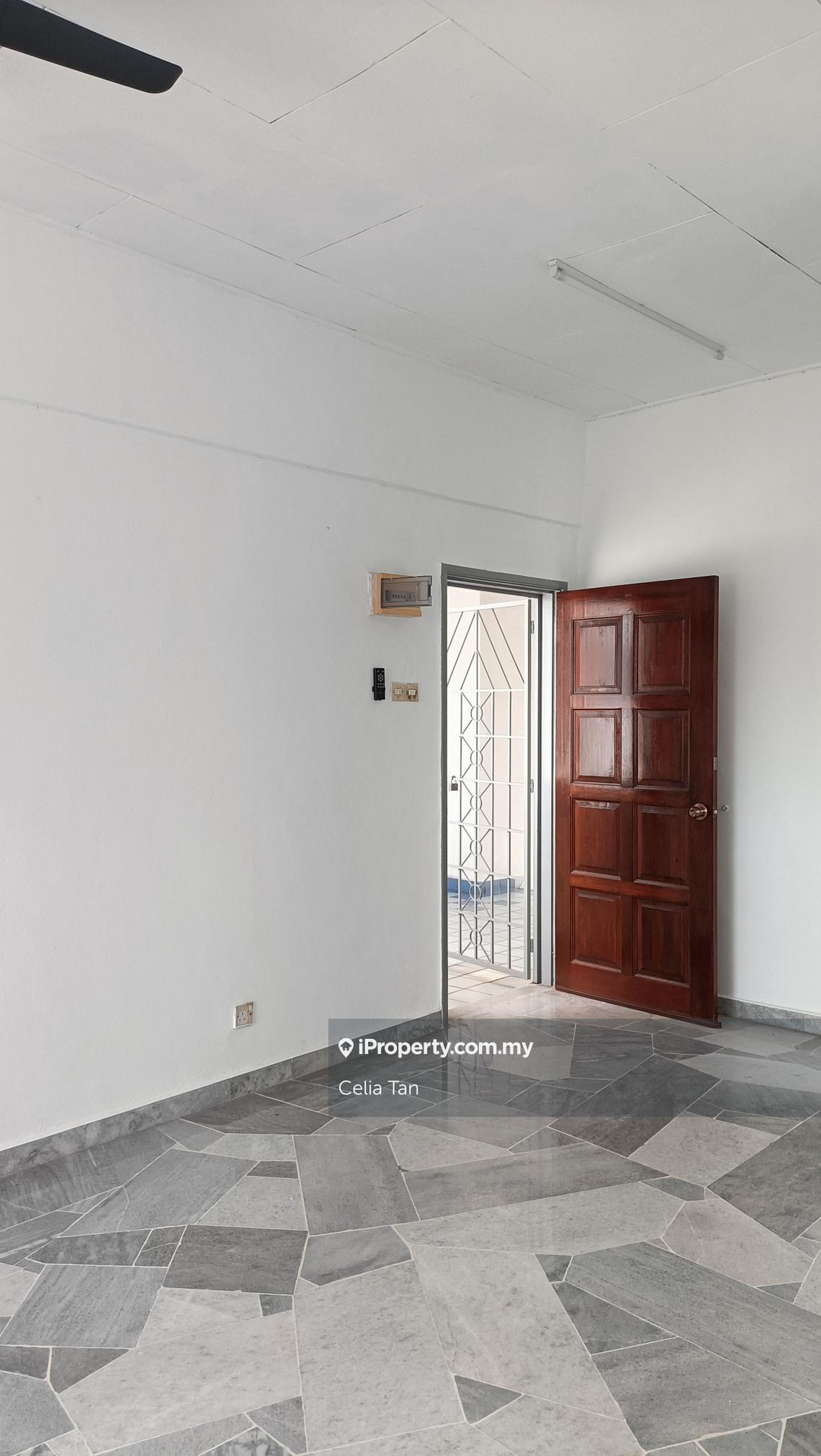 Apartment for rent at Subang Perdana Goodyear Court 9 RM 1,400 per