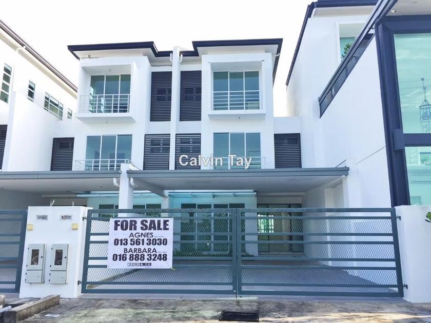 New 3storey Terrace At Palm Residence Kuching 3 Sty Terrace Link House 4 Bedrooms For Sale Iproperty Com My