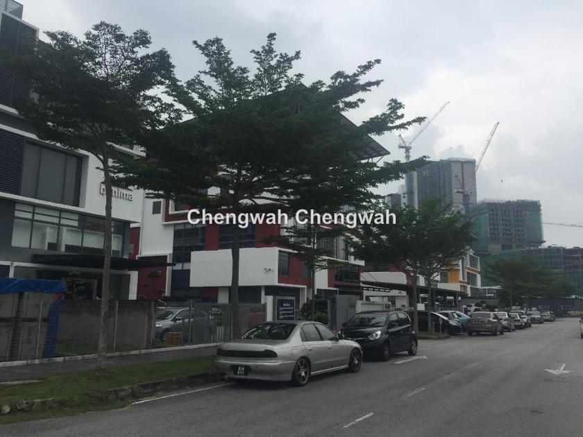 Taman Sains Selangor 1, Kota Damansara Semi- D factory for rent 