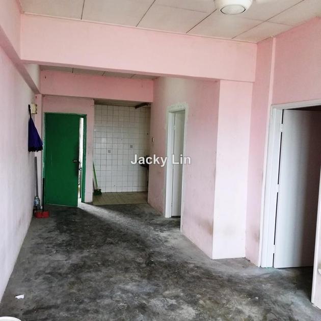 Pangsapuri Anggerik Corner Lot Flat 3 Bedrooms For Sale In Shah Alam Selangor Iproperty Com My