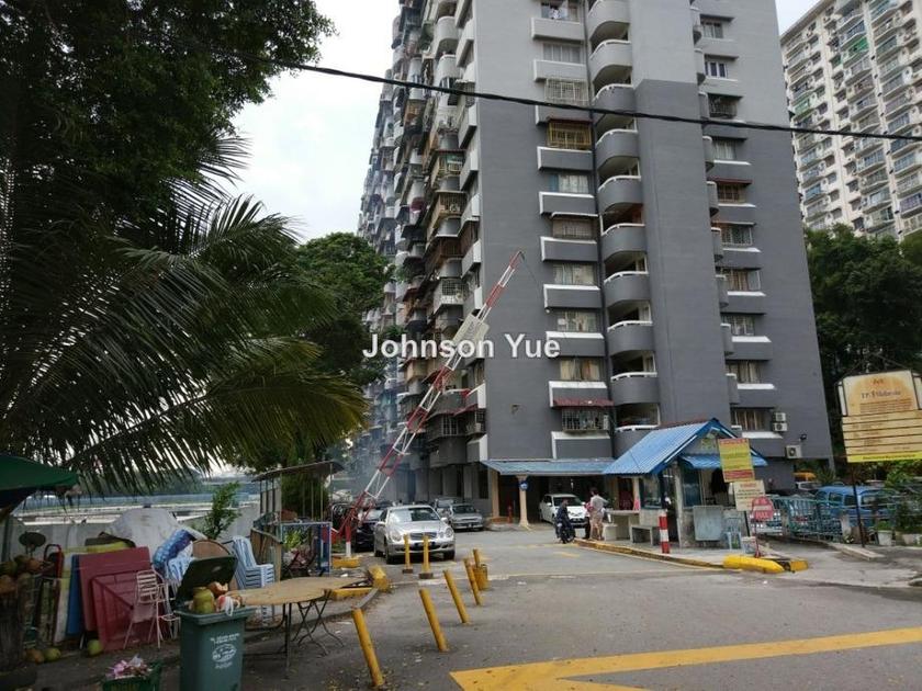 Taman Connaught Corner lot Apartment 2 bedrooms for sale in Cheras