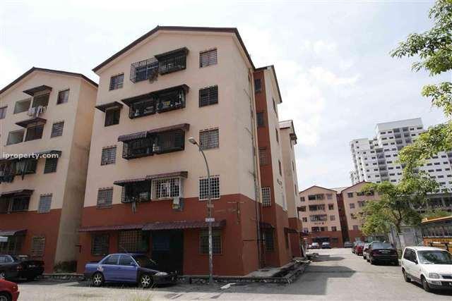Melur Apartment Intermediate Apartment 3 Bedrooms For Sale In Bandar Kinrara Selangor Iproperty Com My