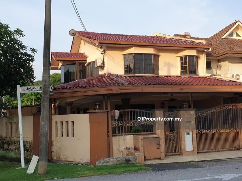 Taman Desaria Petaling Jaya Corner Lot 2 Sty Terrace Link House 4 Bedrooms For Sale Iproperty Com My