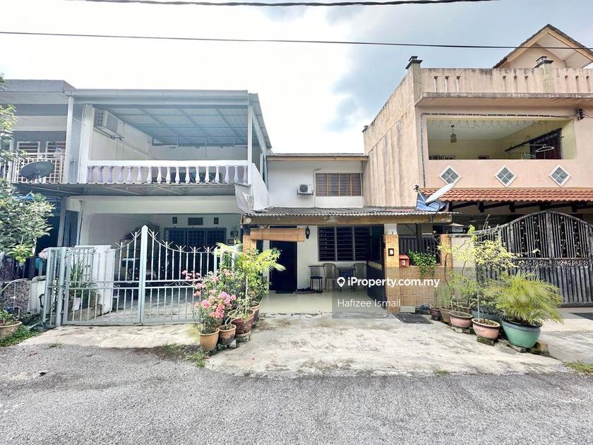 Taman Mawar Cheras, Ampang 2-sty Terrace/Link House 2 bedrooms for sale ...