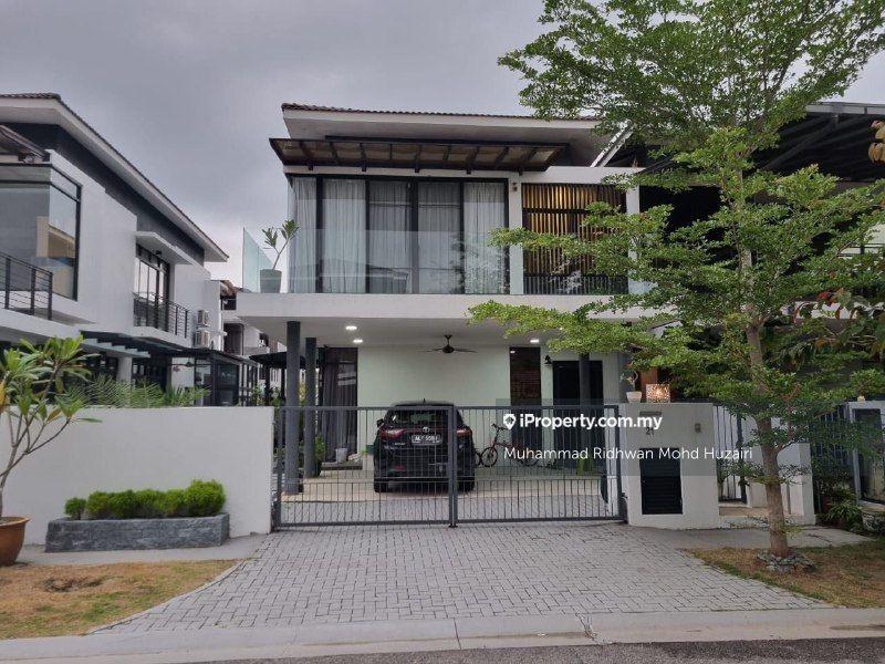 Dengkil Semi-detached House 5 bedrooms for sale | iProperty.com.my