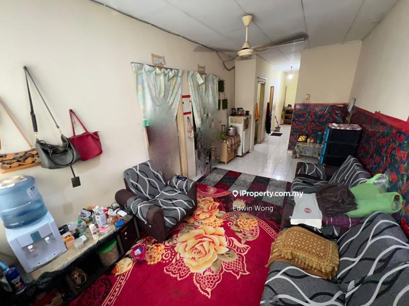 Flat for sale at Batu Caves Centerpoint RM 180,000 iProperty Malaysia