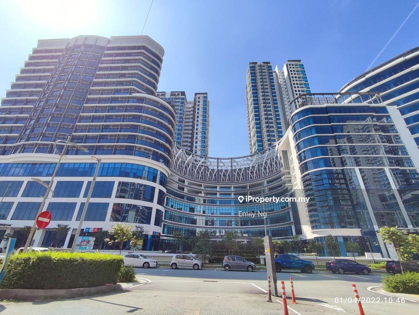 Pacific Star Serviced Residence 3+1 bedrooms for sale in Petaling Jaya