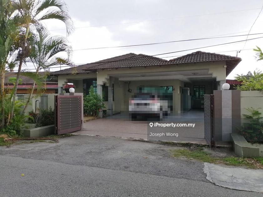 Taman Canning, Ipoh Intermediate Bungalow 4+1 bedrooms for sale ...